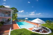 Poolen vid huset. Foto: Villas Jamaica